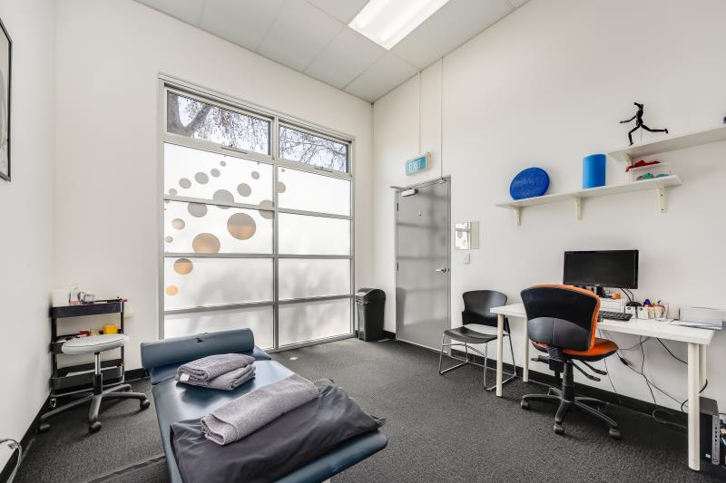 Click to view all images 123 Henley Beach Road Mile End SA 5031 - Image 3
