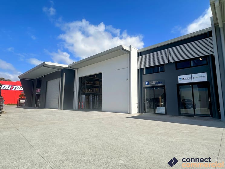 Click to view all images 2/2 Louis Court Coomera QLD 4209 - Image 3
