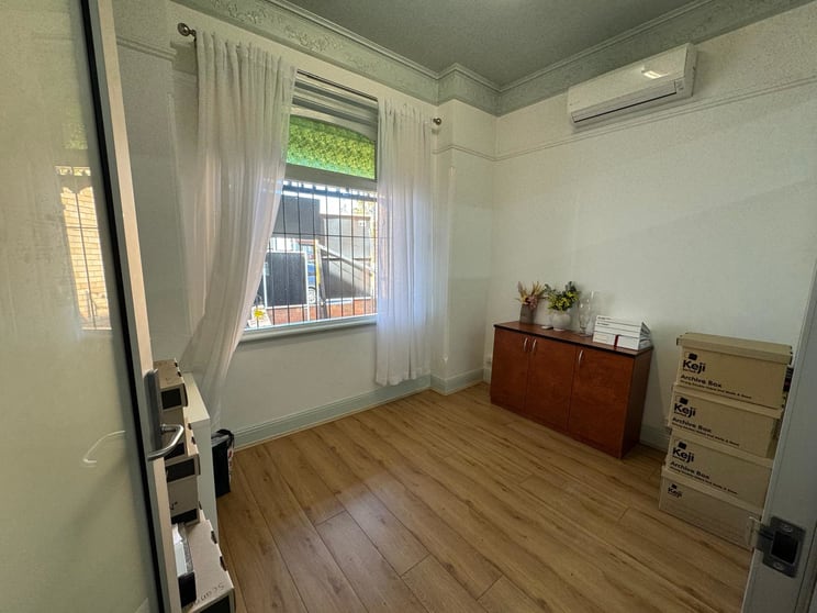 Click to view all images 138 Marrickville Road Marrickville NSW 2204 - Image 3