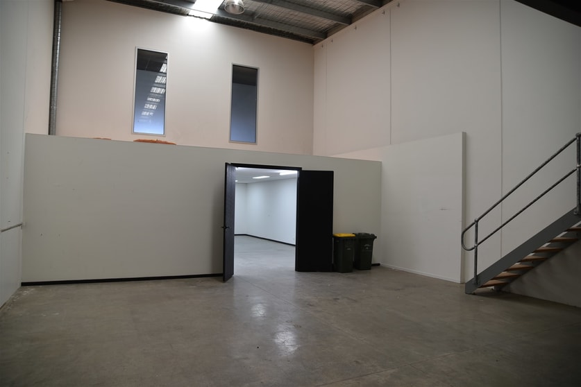 3/8 Rocklea Drive Port Melbourne VIC 3207 - Image 3