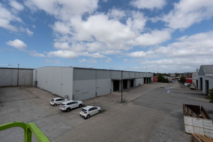 Click to view all images B2/63 Burnside Road Stapylton QLD 4207 - Image 2