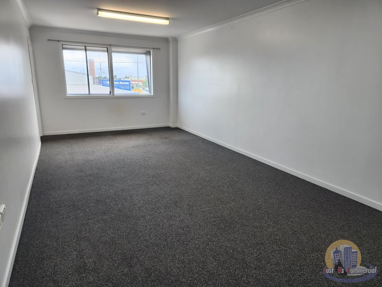 Click to view all images Shop 5/44 Princess Street Bundaberg East QLD 4670 - Image 3