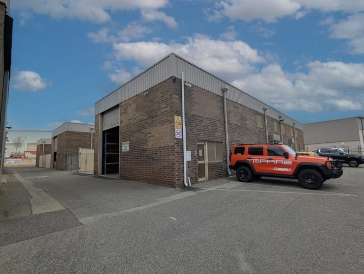 Click to view all images Unit 1B/11 Anvil Way Welshpool WA 6106 - Image 1