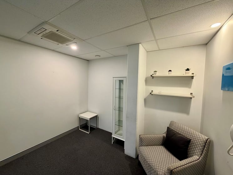 Click to view all images Suite 4/17-19 East Parade Sutherland NSW 2232 - Image 3