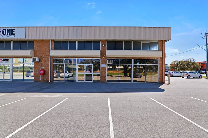 Click to view all images 2/1 Dampier Road Welshpool WA 6106 - Image 1