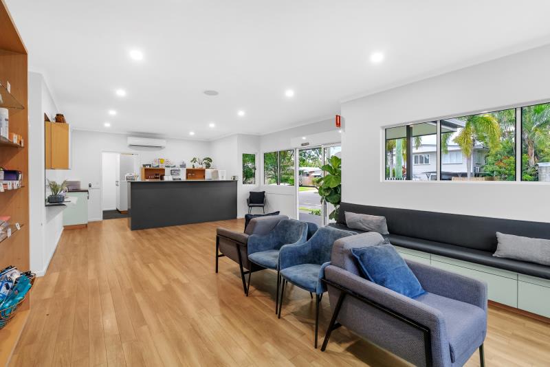 Click to view all images 17 Anderson Street Manunda QLD 4870 - Image 3