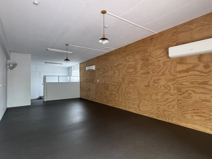 Click to view all images 3/5 Holland Street West Mackay QLD 4740 - Image 2