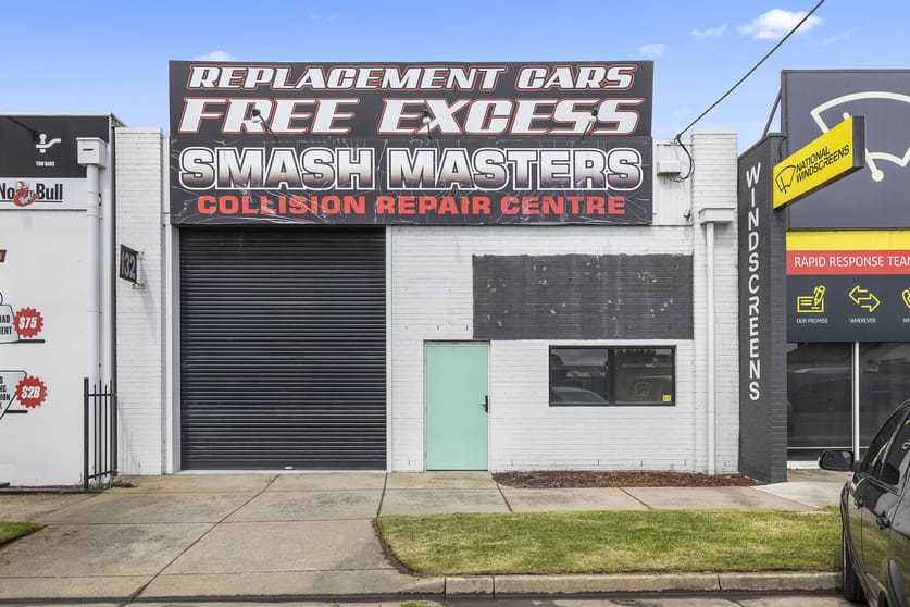 Click to view all images 132 Fyans Street South Geelong VIC 3220 - Image 2