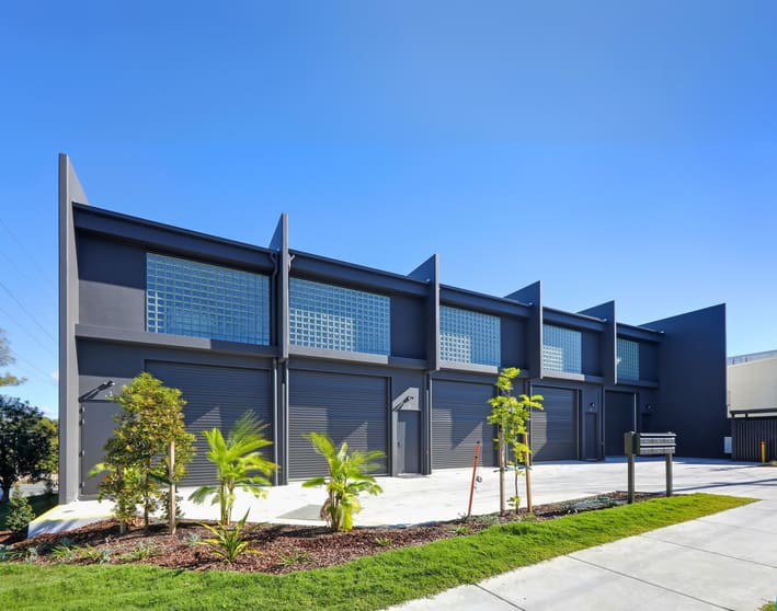 Click to view all images 2/5 Anne Street Southport QLD 4215 - Image 1