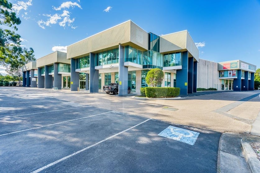 Click to view all images 2/175-179 JAMES RUSE DRIVE Camellia NSW 2142 - Image 1