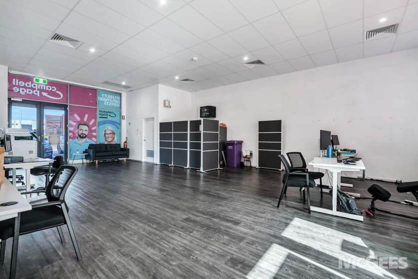 Click to view all images 262 Curtis Road Munno Para SA 5115 - Image 3