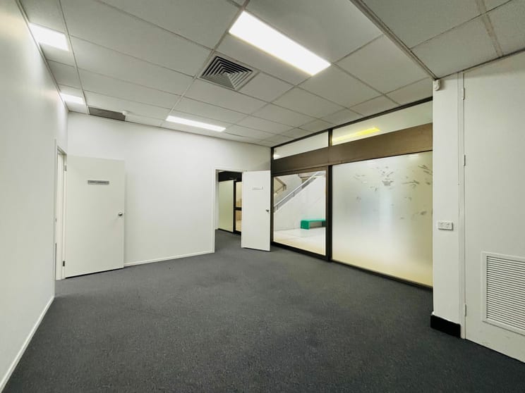 Click to view all images 3/208-212 Queen Street Campbelltown NSW 2560 - Image 2