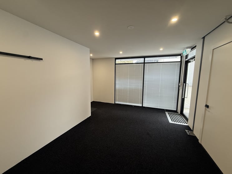 Click to view all images Office 32/324 Settlement Road Thomastown VIC 3074 - Image 3