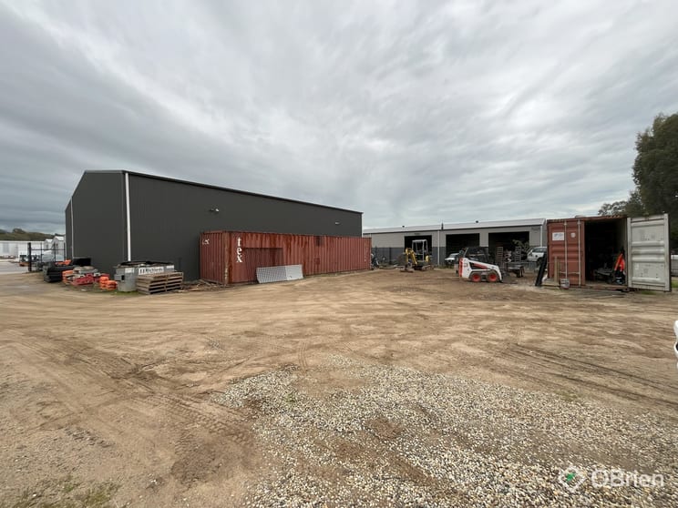 1/12 Romet Road West Wodonga VIC 3690 - Image 1