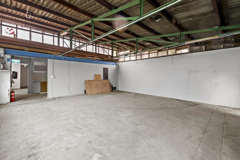 Click to view all images 2/707 Forest Road Bexley NSW 2207 - Image 3