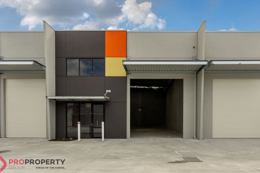 Click to view all images 4/25 Mervyn Street Stake Hill WA 6181 - Image 1