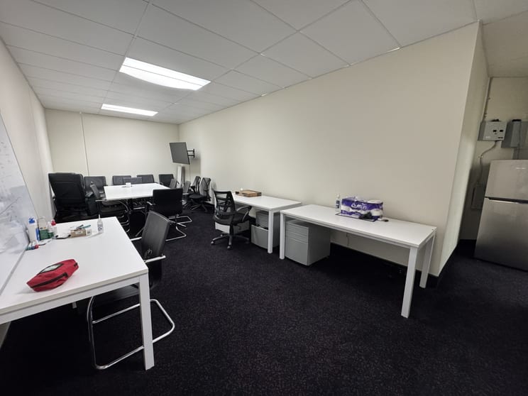 Click to view all images Unit 16/59-63 Captain Cook Drive Caringbah NSW 2229 - Image 3