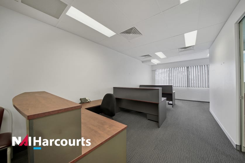 Click to view all images 4/121 Queen Street Campbelltown NSW 2560 - Image 3