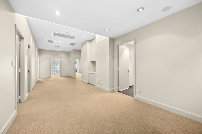 Click to view all images 4/350 Military Road Cremorne NSW 2090 - Image 1