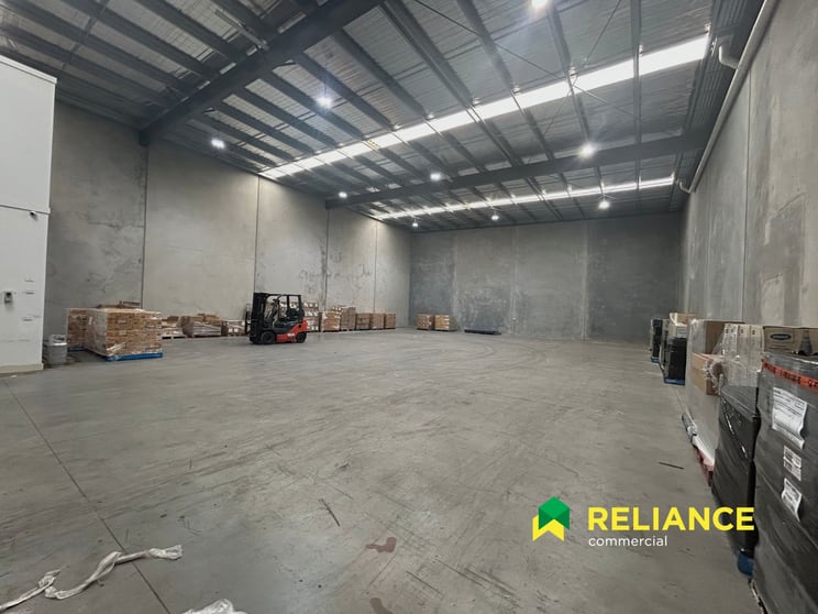 Click to view all images 1/14 Sunline Drive Truganina VIC 3029 - Image 1