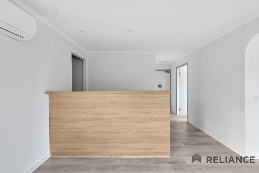 Click to view all images 112 Derrimut Road Hoppers Crossing VIC 3029 - Image 3