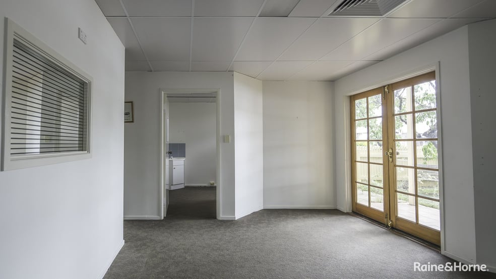 Click to view all images Suite 2/107A Fitzroy Street Warwick QLD 4370 - Image 3