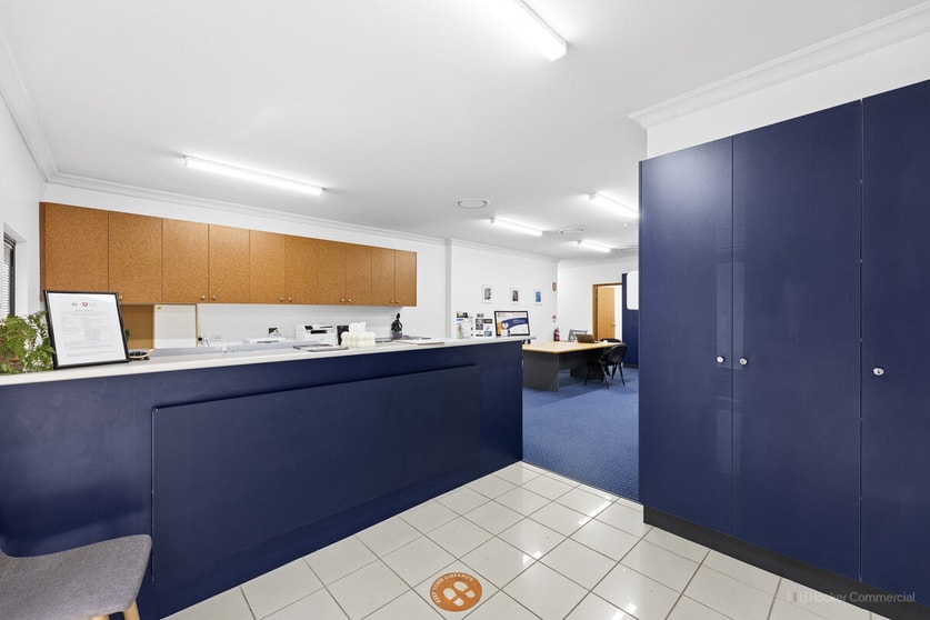 Click to view all images 2/106-108 Herries Street East Toowoomba QLD 4350 - Image 2
