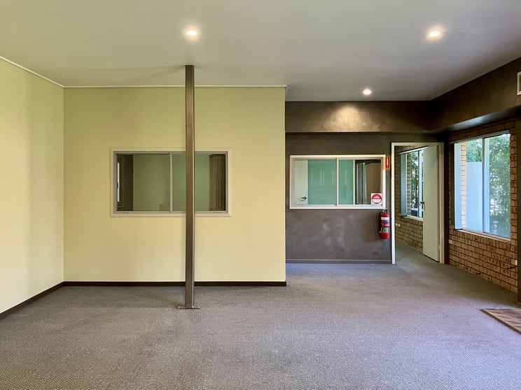 1a/32 Ace Crescent Tuggerah NSW 2259 - Image 2