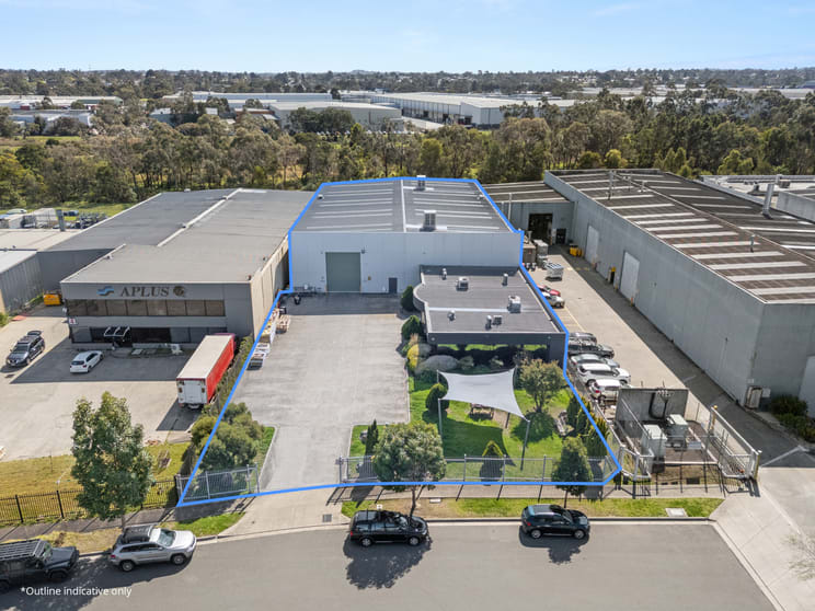 Click to view all images 5 Mosrael Place Rowville VIC 3178 - Image 1