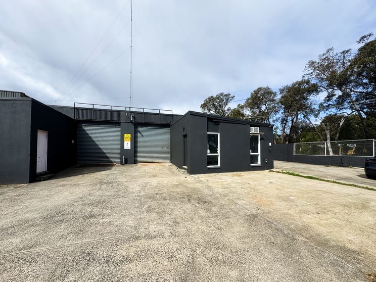 Click to view all images 13B Hayward Road Ferntree Gully VIC 3156 - Image 1