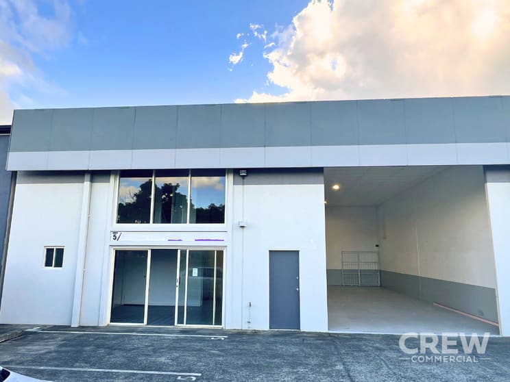 Click to view all images Arundel QLD 4214 - Image 2