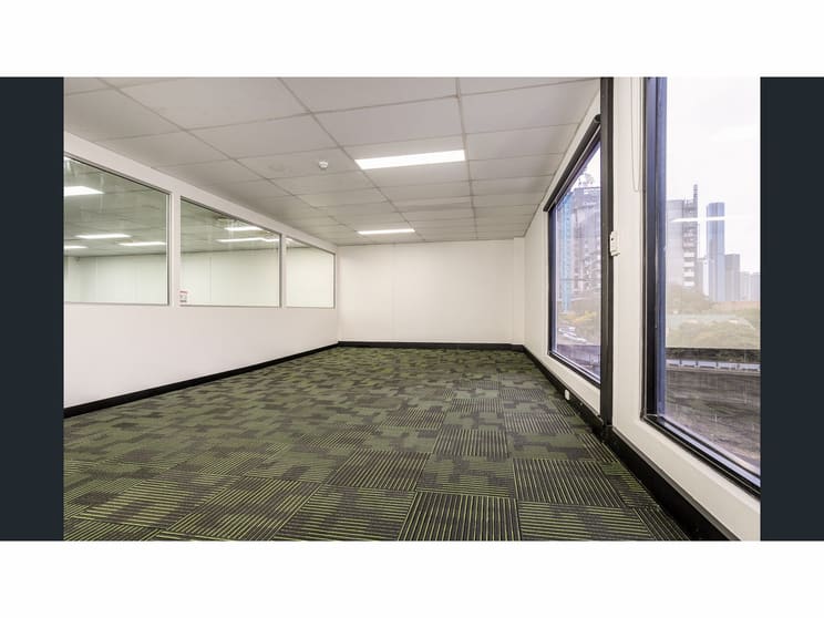 Click to view all images 2/107 Quay Street Brisbane City QLD 4000 - Image 3