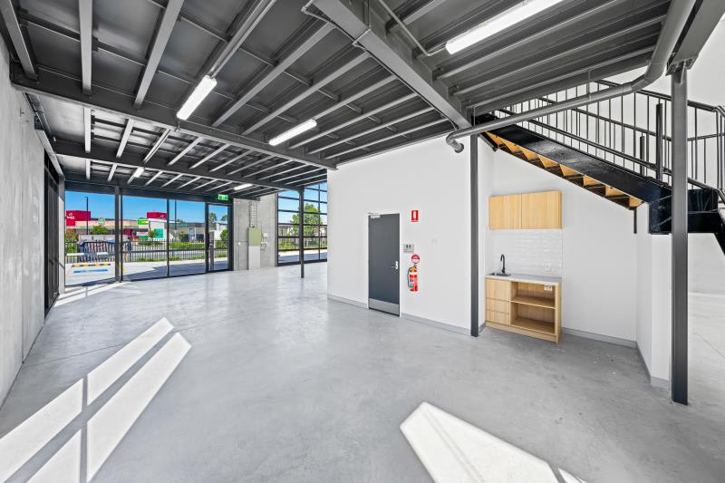 Click to view all images Unit 3/52 Hawkins Crescent Bundamba QLD 4304 - Image 2