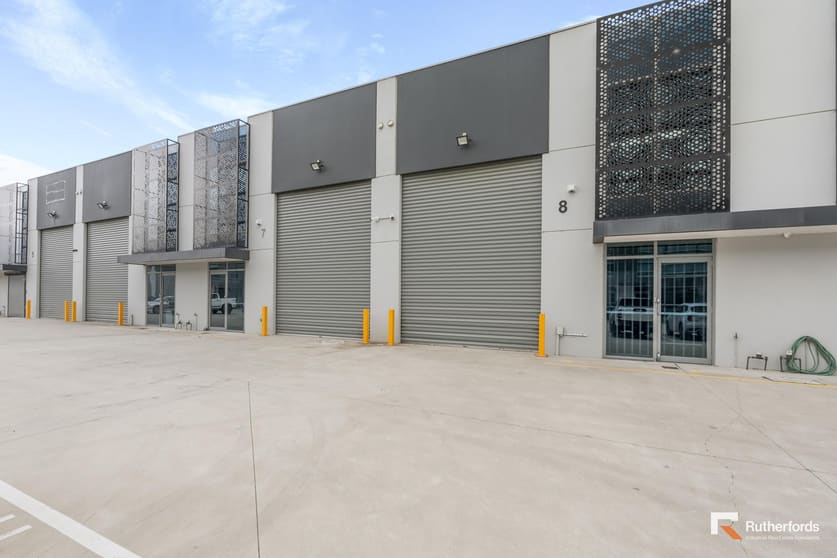 Click to view all images 7 & 8/63 Ricky Way Epping VIC 3076 - Image 2