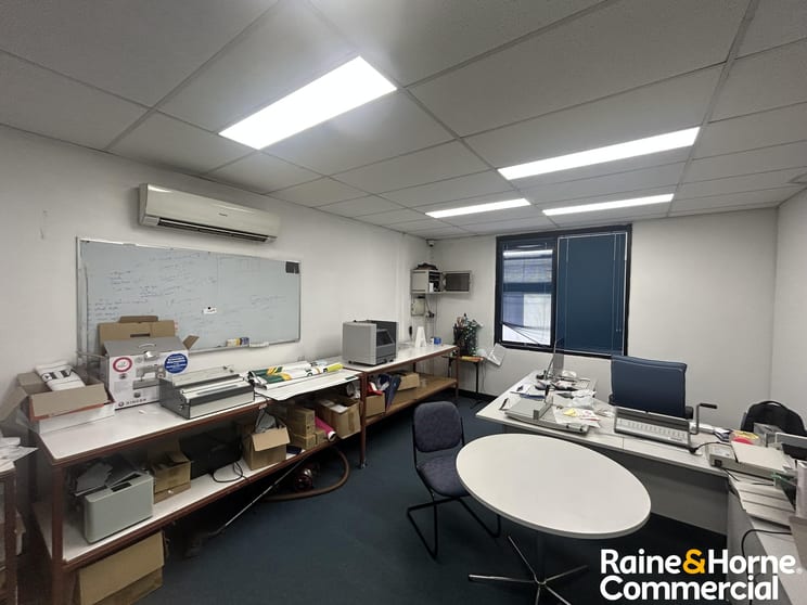 Click to view all images Unit 8/79 Williamson Road Ingleburn NSW 2565 - Image 3