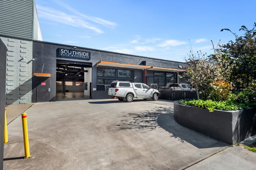 Click to view all images 6 Box Road Caringbah NSW 2229 - Image 2