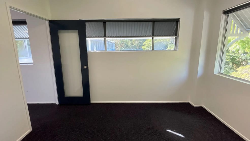 Click to view all images Suite 19D/3-15 Dennis Road Springwood QLD 4127 - Image 3