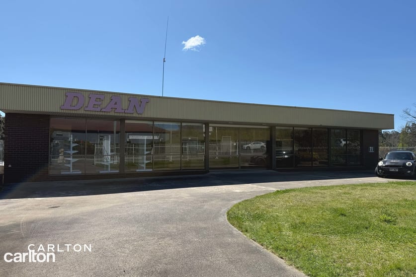 Click to view all images 71 Kirkham Road Bowral NSW 2576 - Image 2