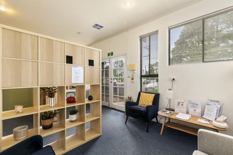 Click to view all images 261 Waterdale Road Ivanhoe VIC 3079 - Image 2