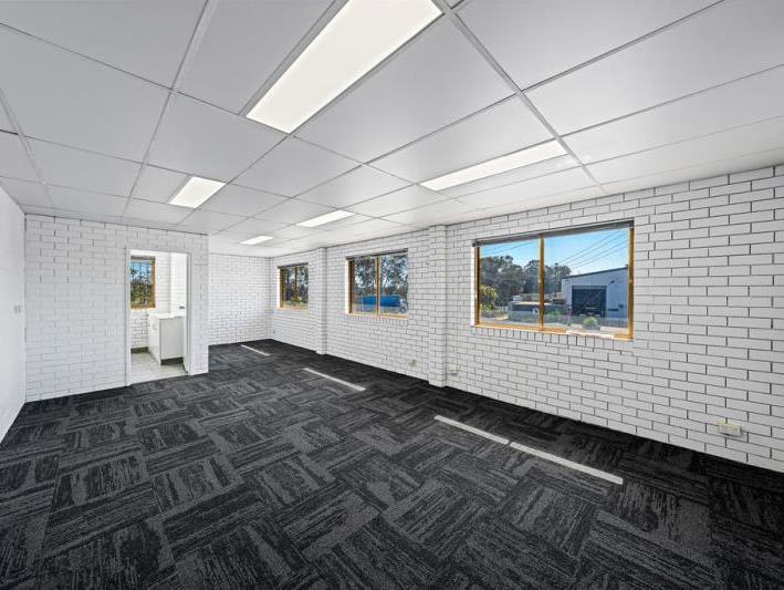 Click to view all images 46 Suscatand Street Rocklea QLD 4106 - Image 3