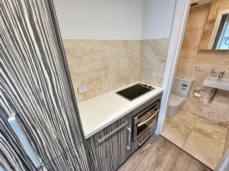 Click to view all images 7&8/35-36 East Esplanade Manly NSW 2095 - Image 3