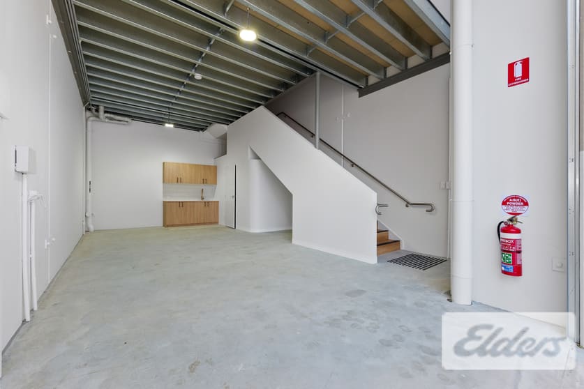 Click to view all images 55 Lofter Street Tennyson QLD 4105 - Image 3