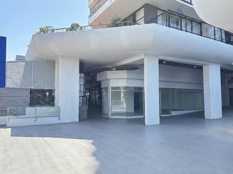 Click to view all images 13/52-58 Marine Parade Coolangatta QLD 4225 - Image 3