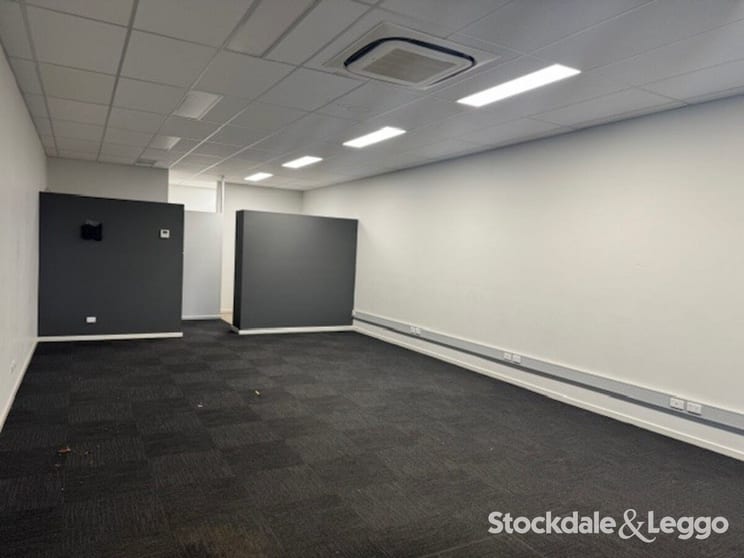 Click to view all images 49 Albert Street Moe VIC 3825 - Image 3