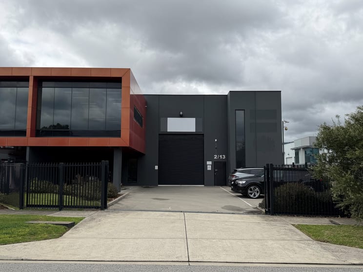 Click to view all images 2/13 Centre Way Croydon South VIC 3136 - Image 2