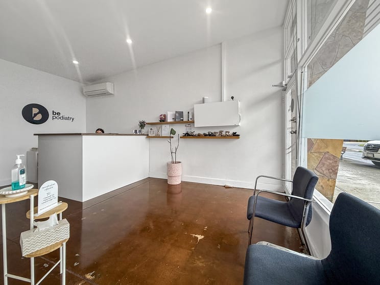 27 Beewar Street Greensborough VIC 3088 - Image 2