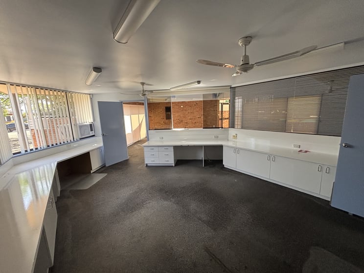 Click to view all images 18 Evan Street Penrith NSW 2750 - Image 3