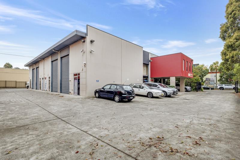Click to view all images Unit 5/3 Tollis Place Seven Hills NSW 2147 - Image 3