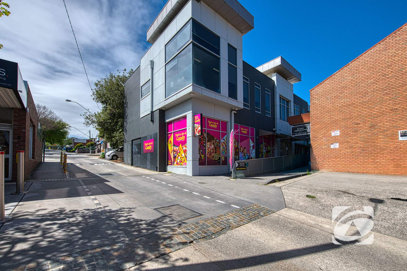 Click to view all images 9 Loveridge Walk Berwick VIC 3806 - Image 1
