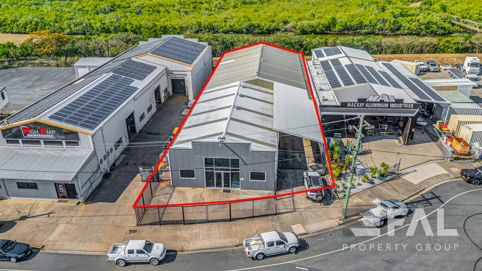 Click to view all images 18 McCulloch Street North Mackay QLD 4740 - Image 1